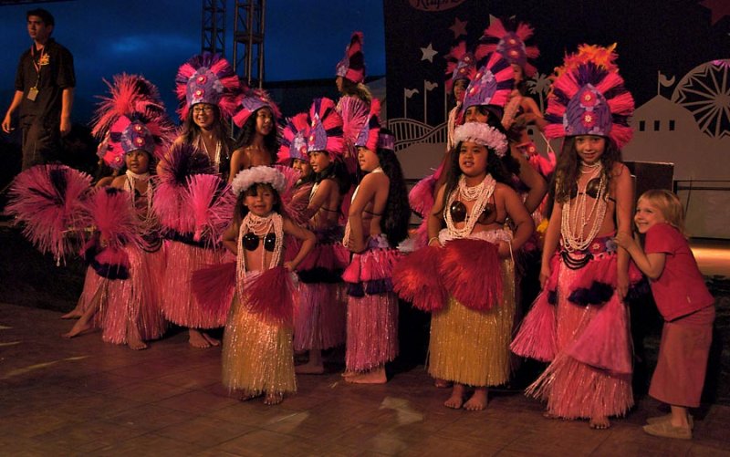 Lei Oleander (Polynesian) Dance