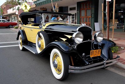 1930 Chrysler 77
