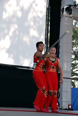 Peking Acrobats - Kung Fu