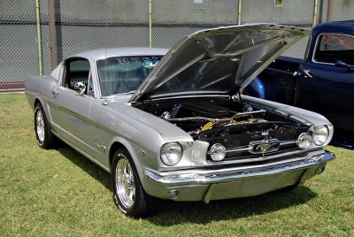 1965 Ford 2 + 2 Fast Back Mustang