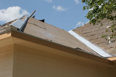 Trim on east side of the garage