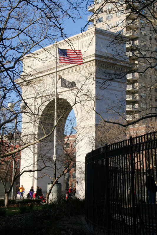 USA & NY State Flags at the Arch