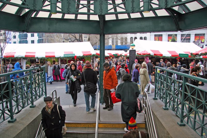 Holiday Shops