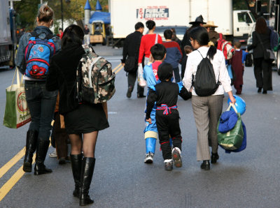 Halloween Celebration 2006 - Going to the Park