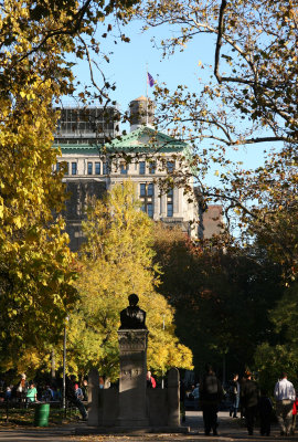 Park View - Holly Statue & NYU Main Building