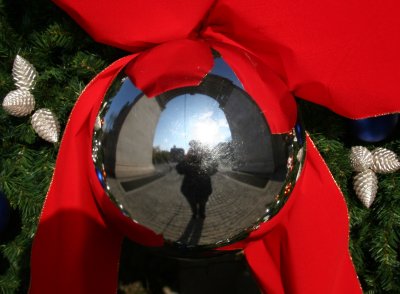 Holiday Wreath at the Arch