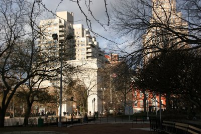 Washington Square Arch & Lower Fifth Avenue