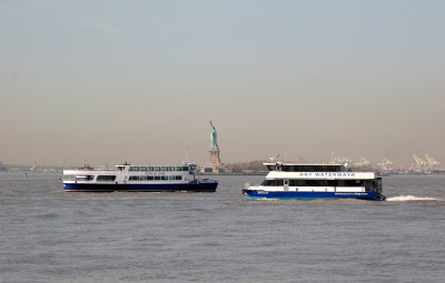 River Transportation Boats & the Statue of Liberty