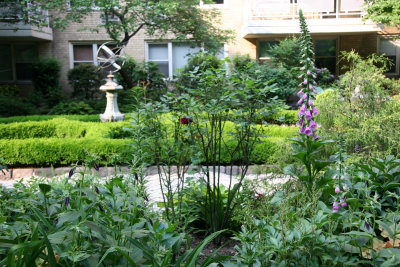 Residence Garden East of University Place