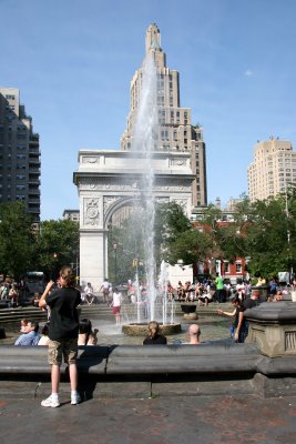 Fountain & Arch View