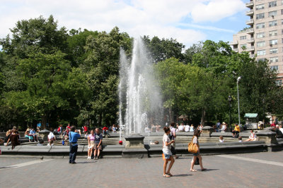 Fountain Plaza
