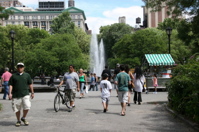Fountain Plaza