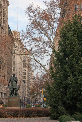 Gramercy Park - Christmas Tree, Edwin Booth Statue & Lexington Avenue