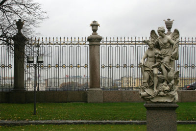 Fence facing the Neva embankment.