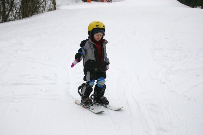 Ed's skiing (first season)