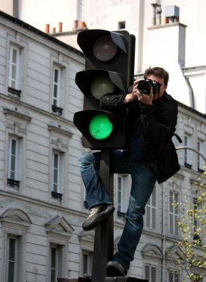 Signs are always green for photographers in Paris!