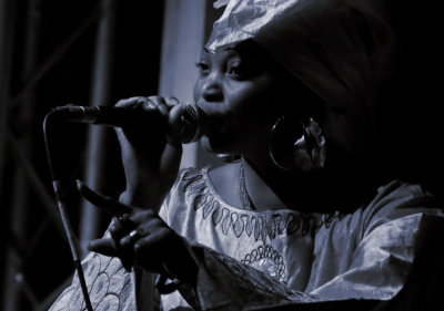Lady singer of the AFRICAN RYTHM ALL STARS