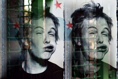 Let me out...I`m...I`m...a STAR!