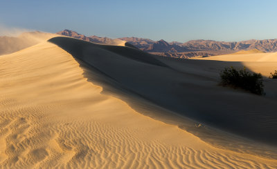 Death-Valley-sand-dunes-6-s.jpg