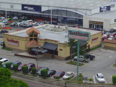 Tony Roma's, Price Smart, and Payless shoes