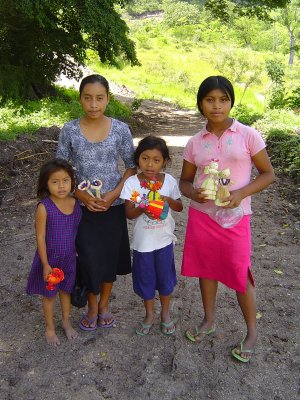 Maya Chort girls from La Pintada