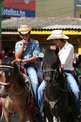 Honduran cowboys prefer bags of water to Marlboros
