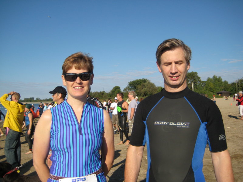 10 minutes before the start, try to stay awake Pete!