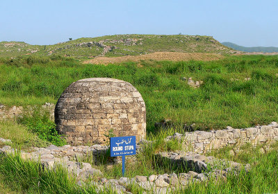 Round Stupa, Sirkap - Taxila - 401-2j.jpg