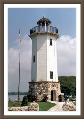Fondulac-lighthouse