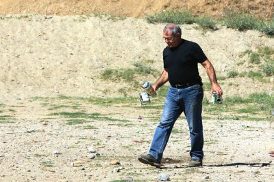 Al cleaning the range