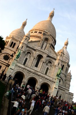 Around the Sacre Couer