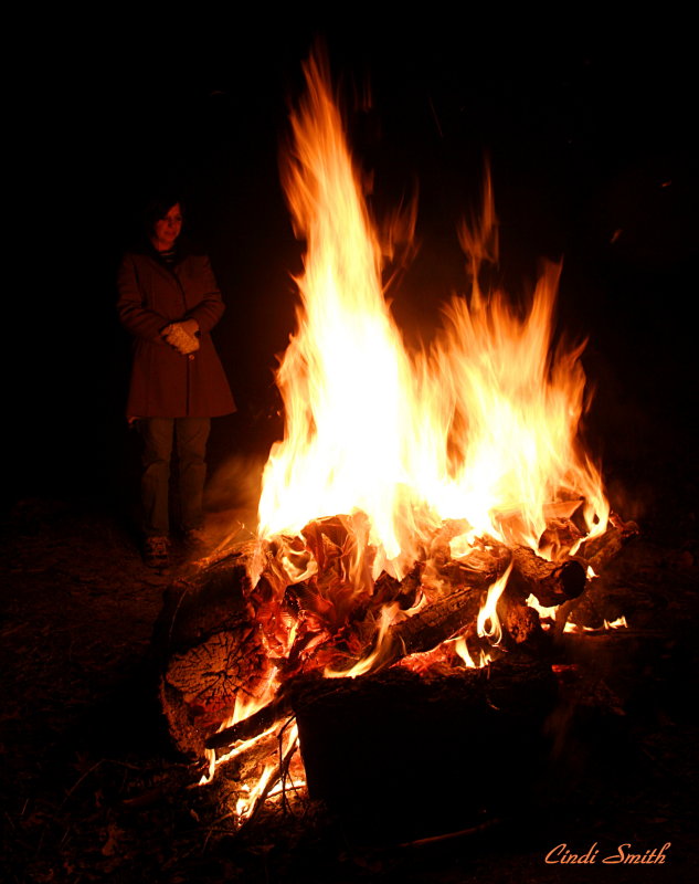 BIG OL BONFIRE ON A EAST TEXAS SATURDAY NIGHT