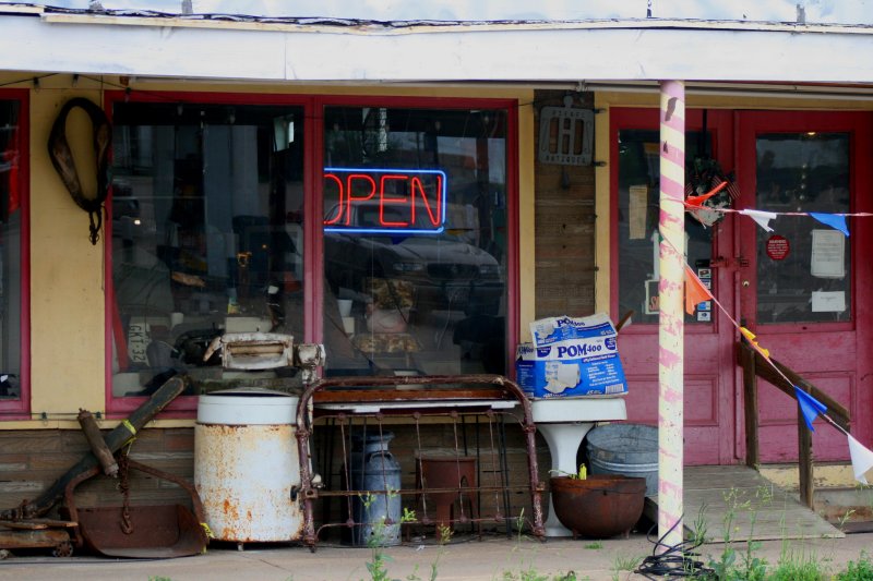 ANTIQUE STUFF TO BUY