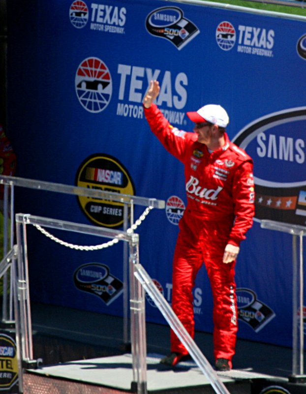 JUNIOR WAVING AT THE CROWD!