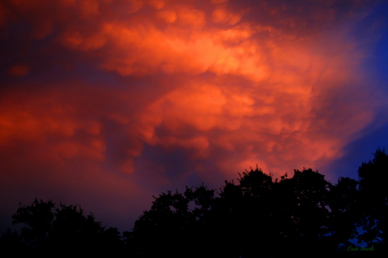 LAST NIGHTS SUNSET CLOUDS....SOUTHERN VIEW