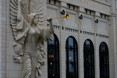 AND TO END THE DAY, I DROVE BY THE BASS HALL AND TOOK A PICTURE OF THE ANGEL BLOWING THE HORN