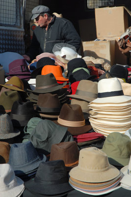 Vannes, le vendeur de chapeau