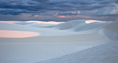 White Sands pink and blue light