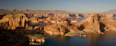Lake Powell- Into the Distance