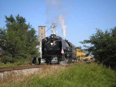 Heading south out of Hennessey Oklahoma 10:15 am Sept 11, 2007