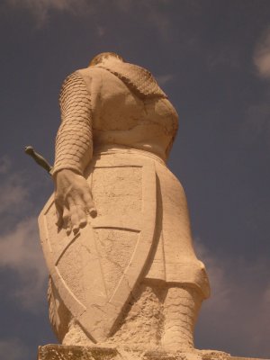 Statue0.jpg