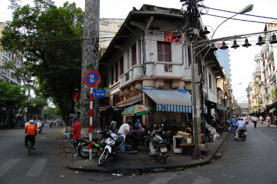 le cong kieu, antique street