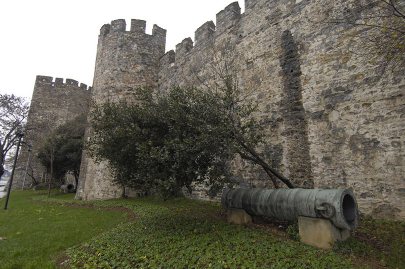 Istanbul Rumeli Hisari dec 2006 3785.jpg