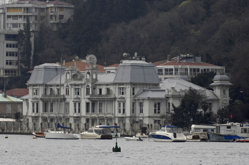 Istanbul Rumeli Hisari dec 2006 3801.jpg