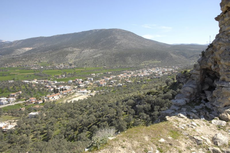 Becin Gören in the distance 5245.jpg