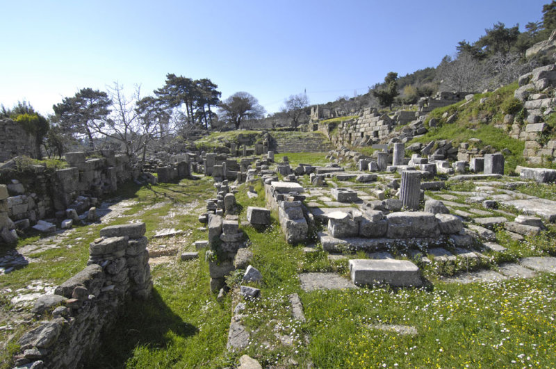 Labraunda left Byzantine Church ahead Southern Propylon 5597.jpg