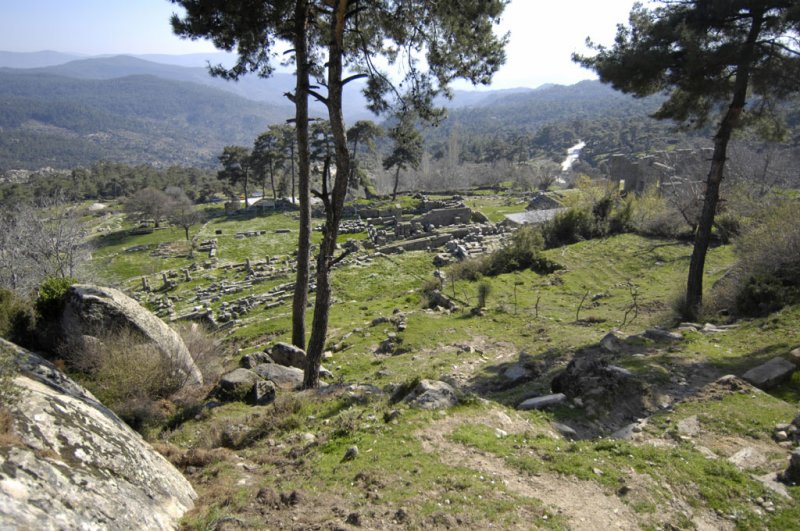 Labranda Stoa to Andron B 5645.jpg