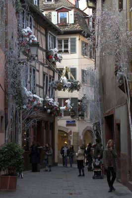 Rue du sanglier before Christmas