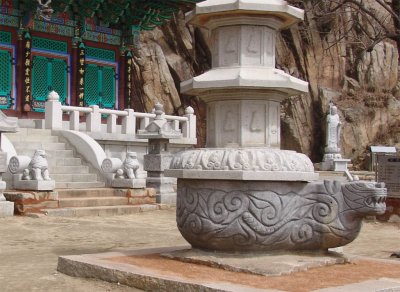 Yeombulan temple