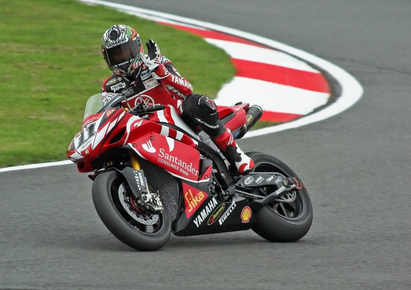 Troy Corser waving to the few spectators at the end of the session